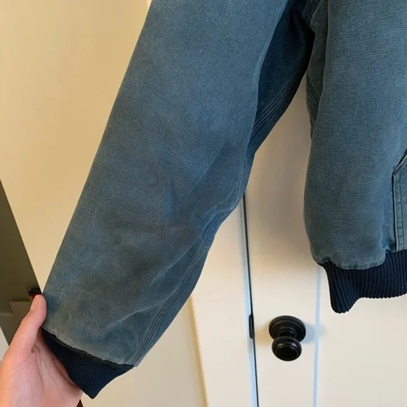 Carhartt Hooded Jacket - Picture 8 of 10